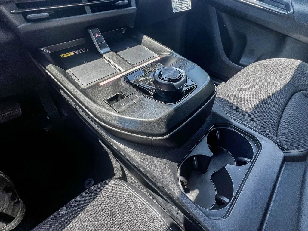 New 2026 Wind Chill Pearl <sup>1</sup> Toyota  SE image 24