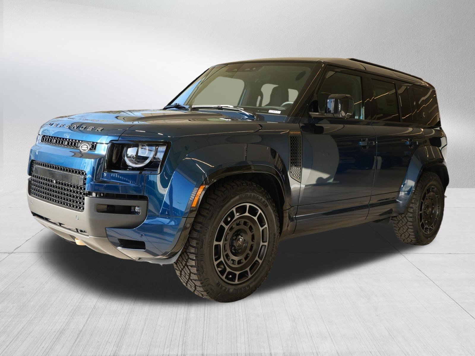 New 2026 Sargasso Blue Land Rover OCTA image 1