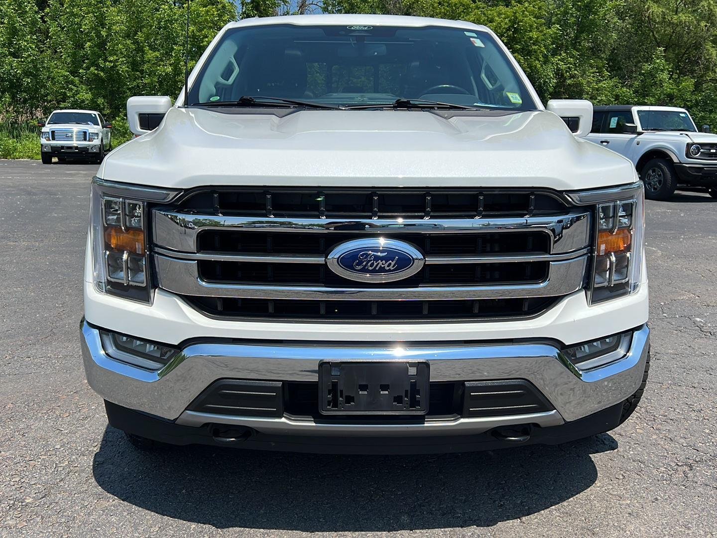 Used 2022 Star White Metallic Tri-Coat Ford LARIAT image 17