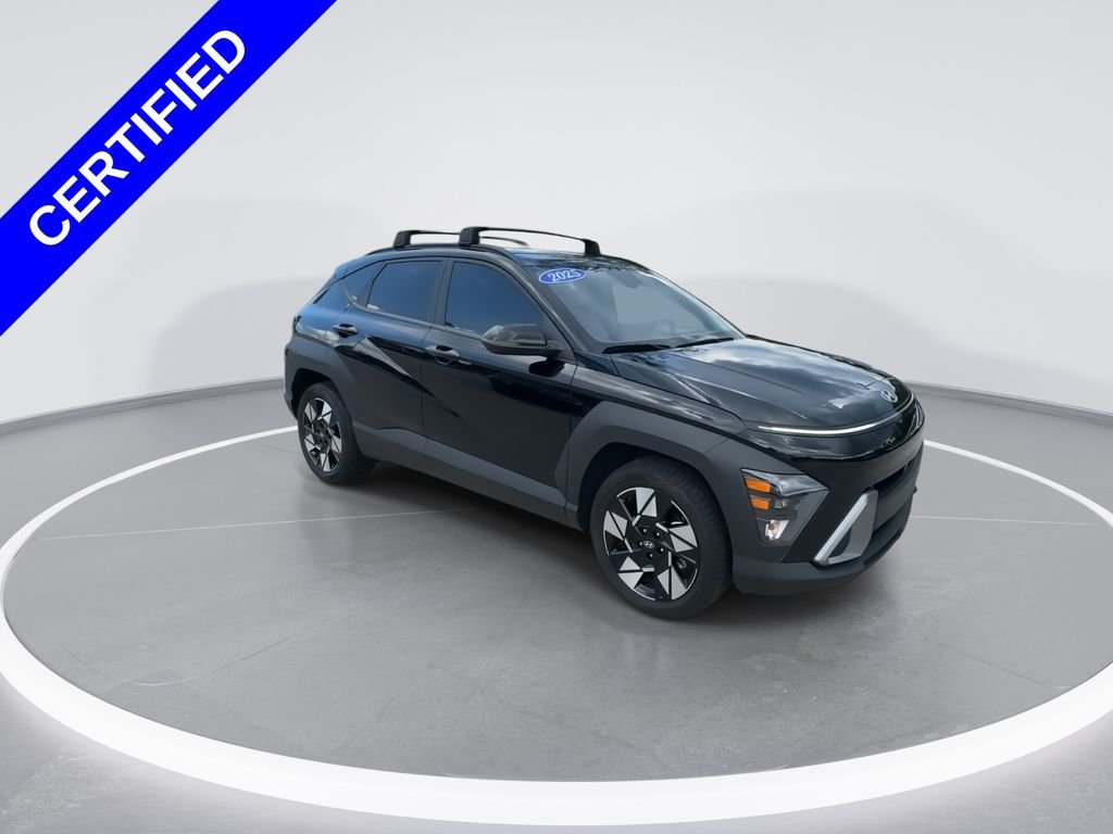 Certified Used 2025 Abyss Black Hyundai SEL image 2
