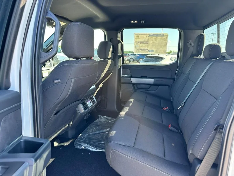 New 2026 Oxford White Ford XLT 4WD SuperCrew 5.5