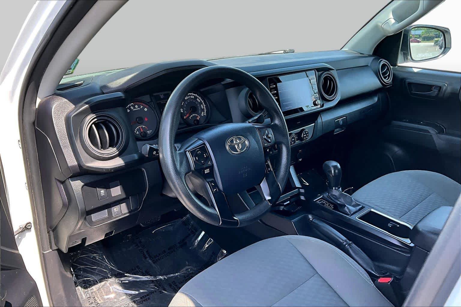 Used 2020 Super White Toyota SR image 17