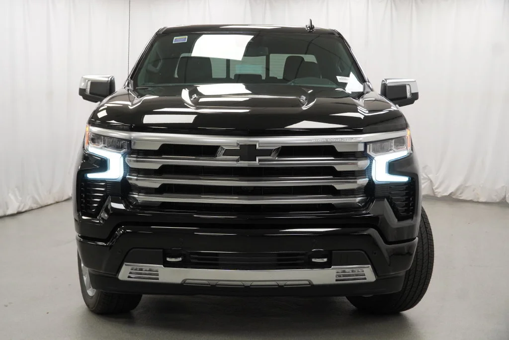 New 2026 Black Chevrolet High Country image 11
