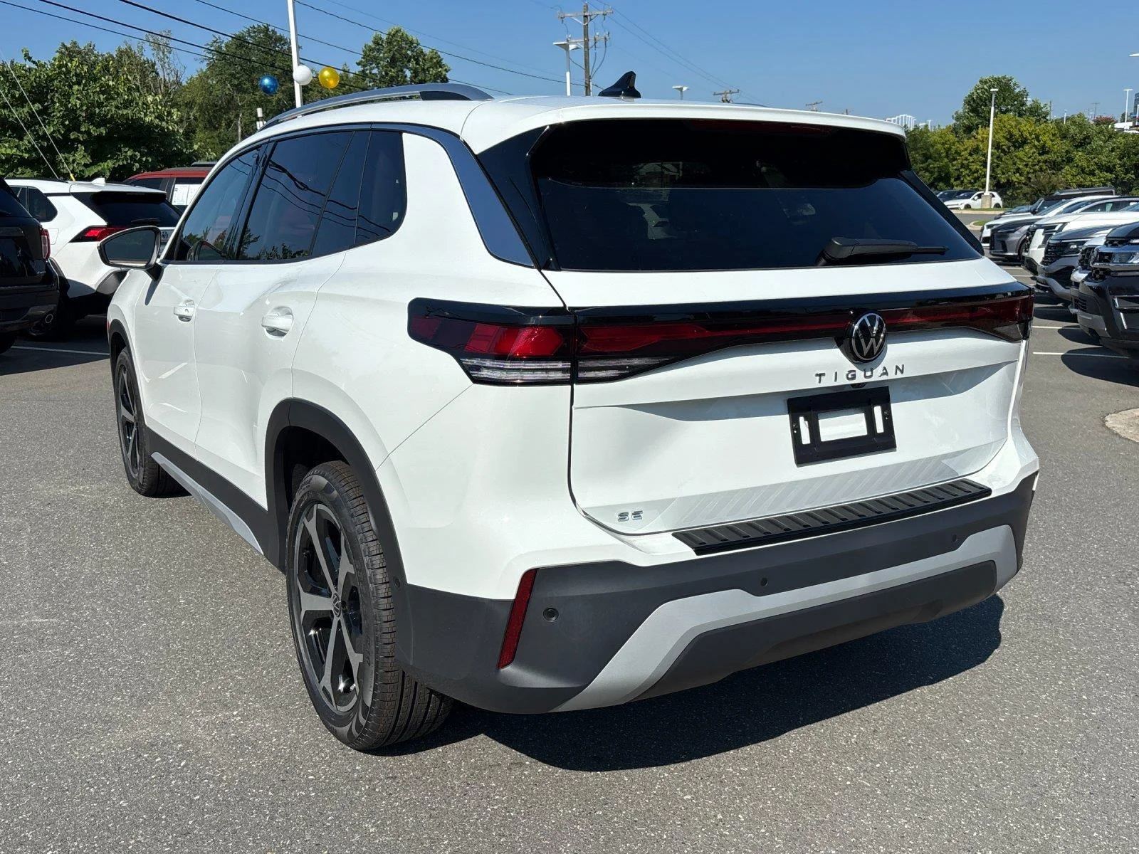New 2026 Pure White Volkswagen SE image 3