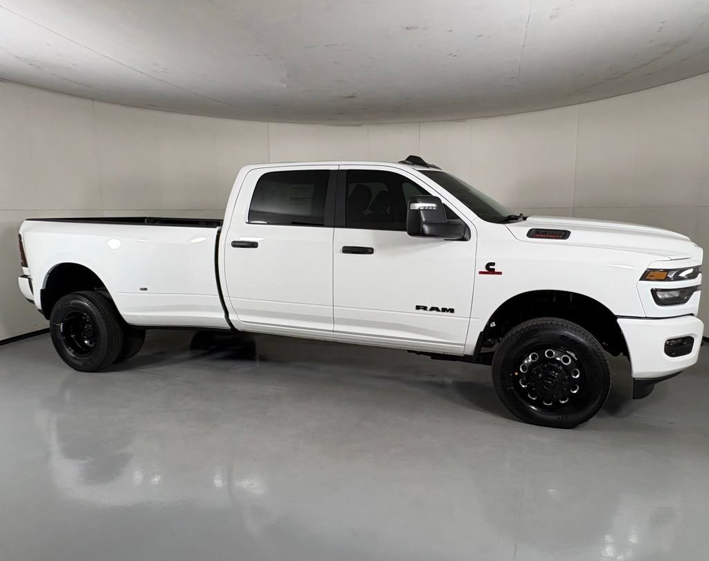 New 2026 Bright White Clear-Coat Exterior Paint RAM Big Horn image 9