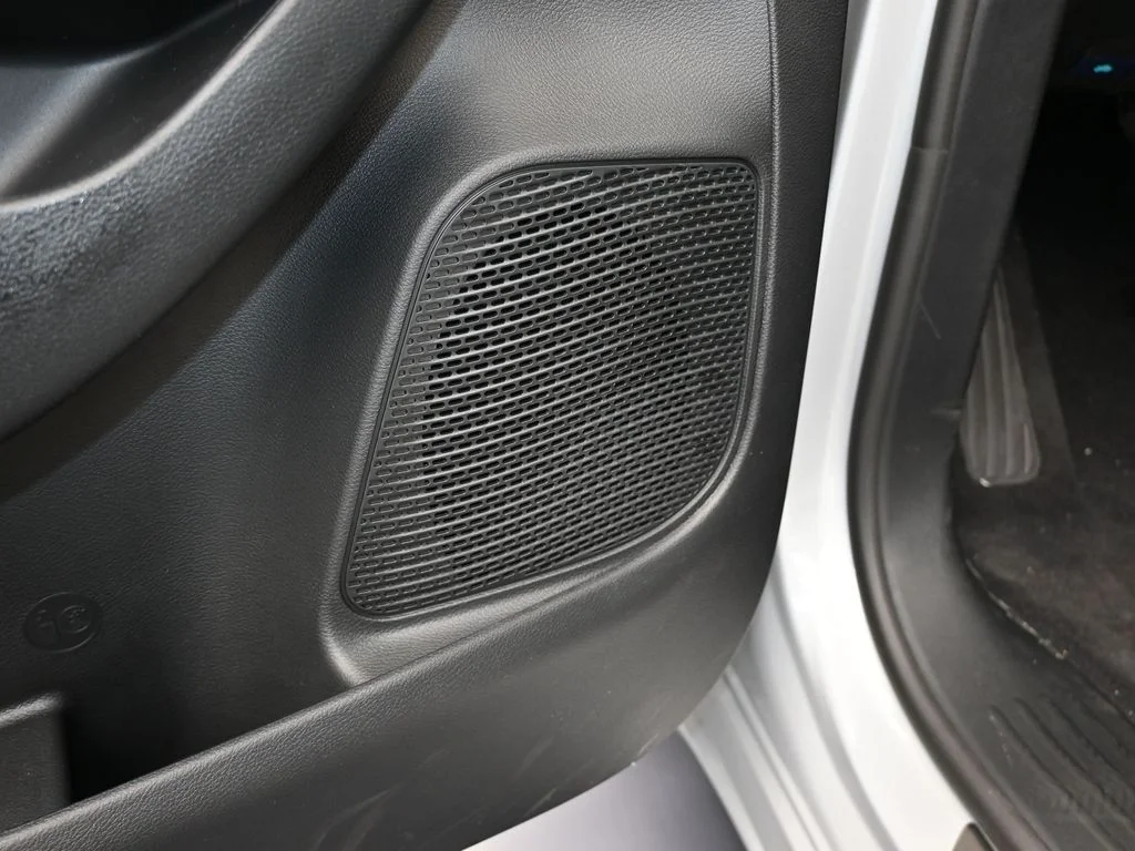 2026 Chrysler Voyager LX - Photo 13