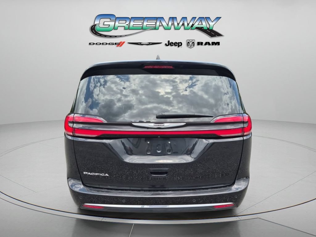 Used 2023 Brilliant Black Crystal Pearlcoat Chrysler Touring L image 2