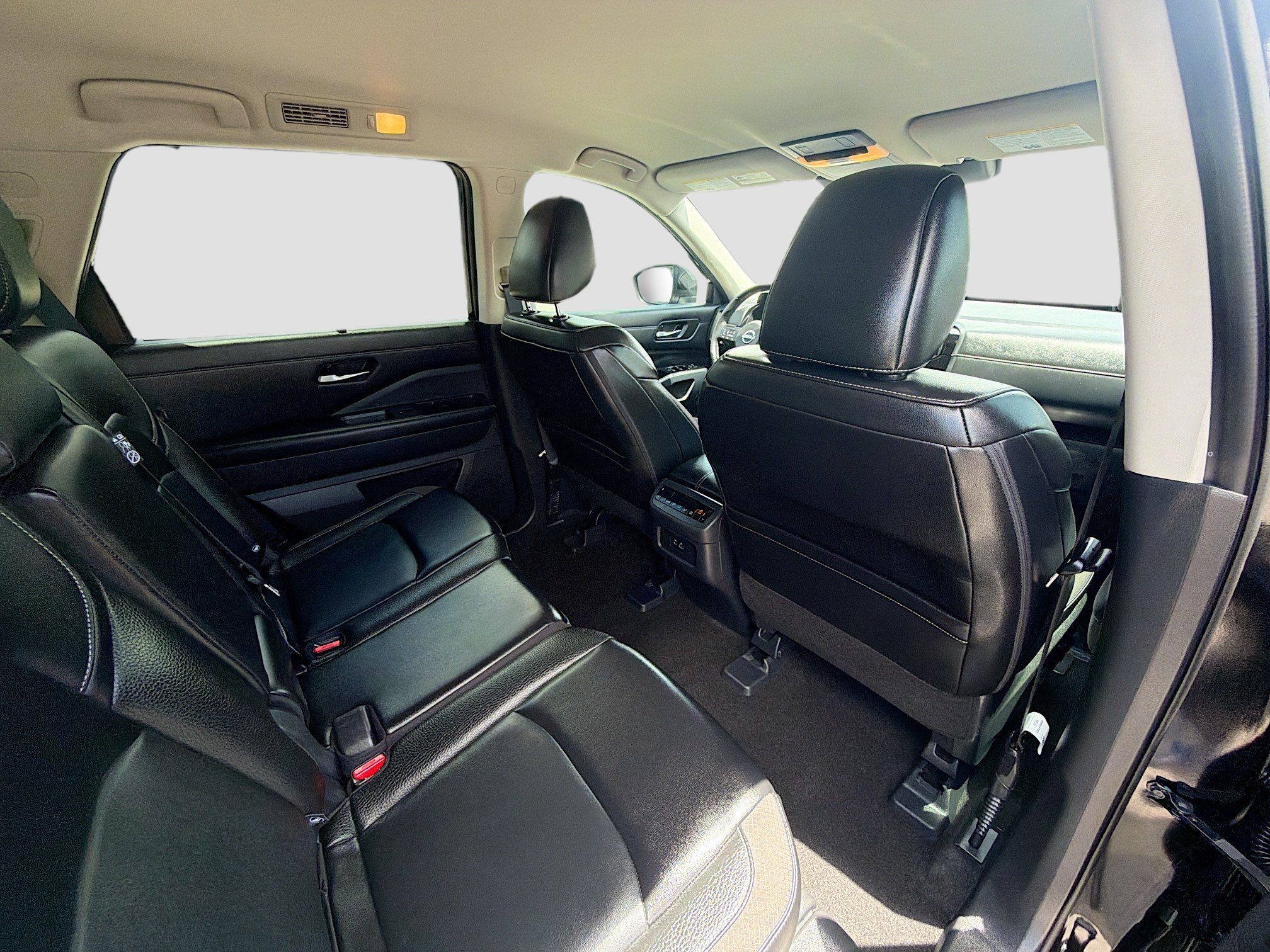 Used 2024 Super Black Nissan SL image 27