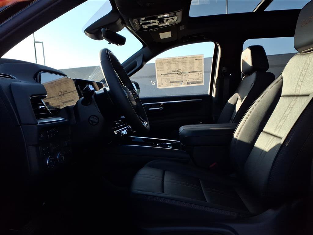 2026 Chevrolet Suburban High Country - Photo 13
