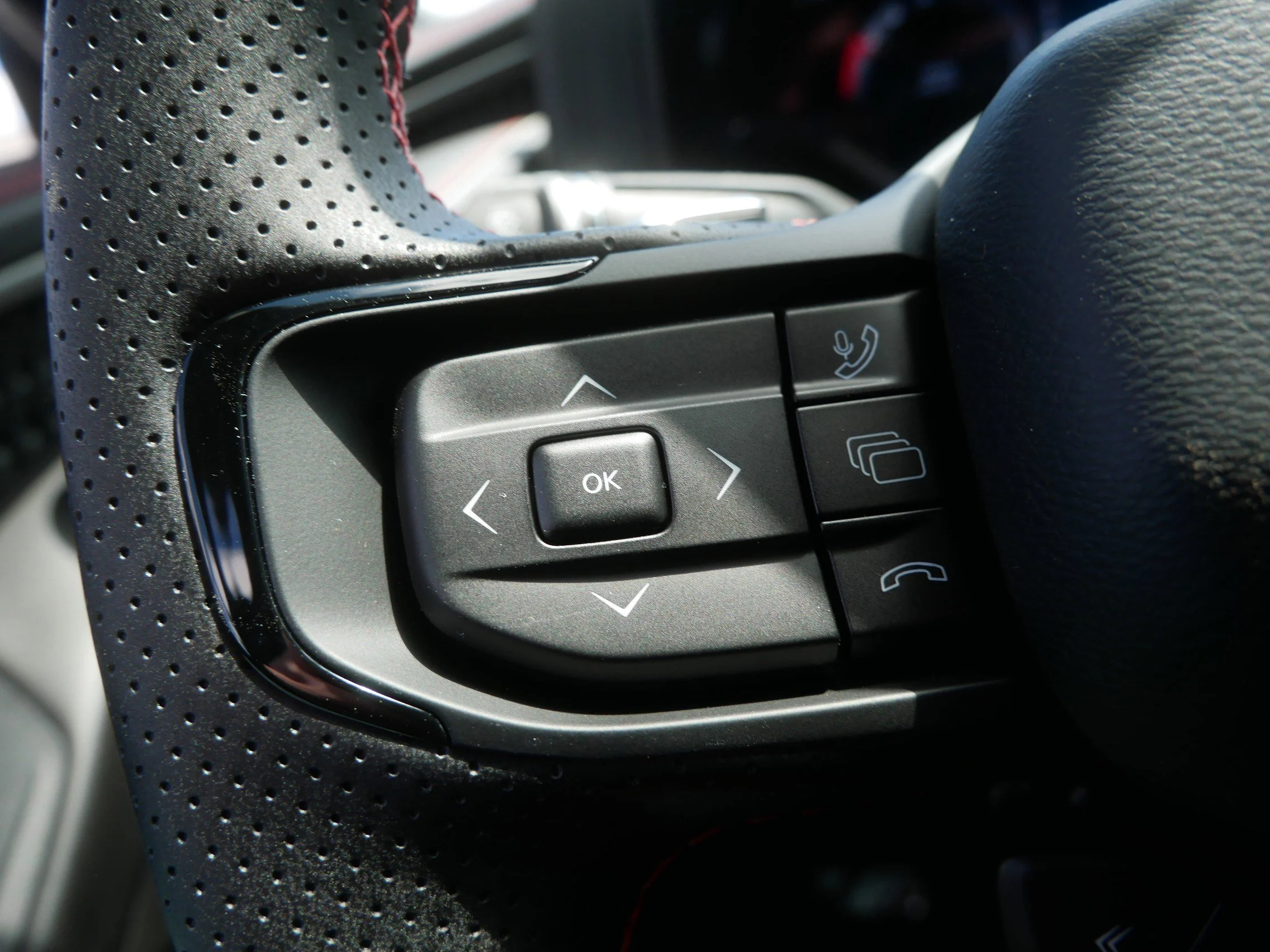 New 2026 Diamond Black Crystal Pearlcoat Dodge Scat Pack image 7