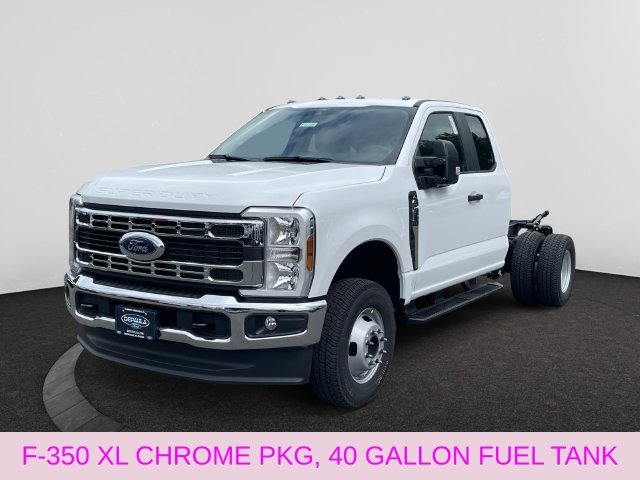 2026 Ford F-350 Super Duty Chassis Cab XL