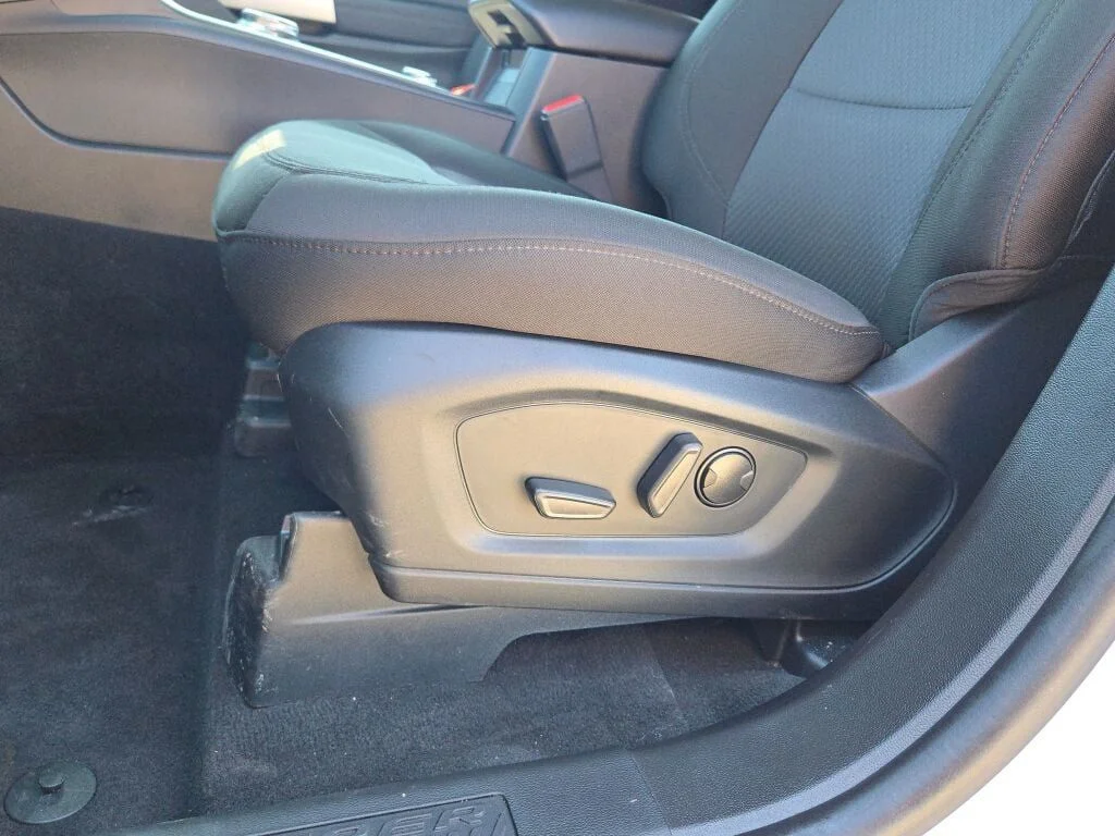 Certified Used 2023 Oxford White Ford XLT image 24
