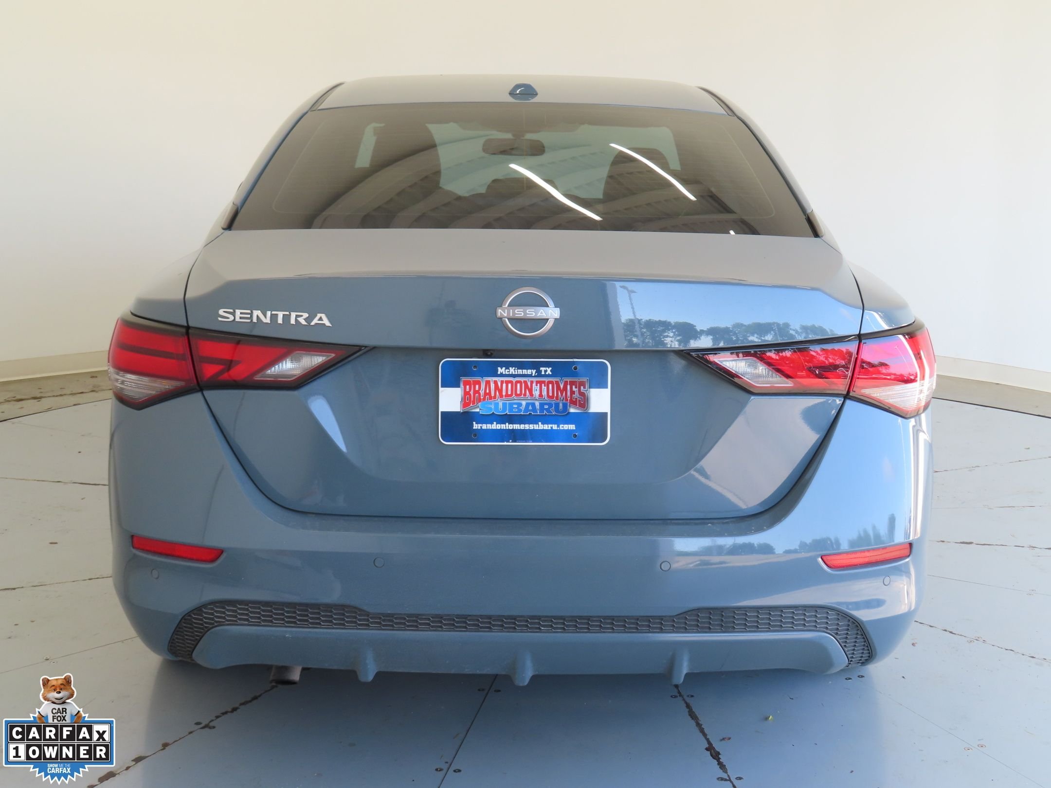 Used 2025 Gray Nissan SV image 4