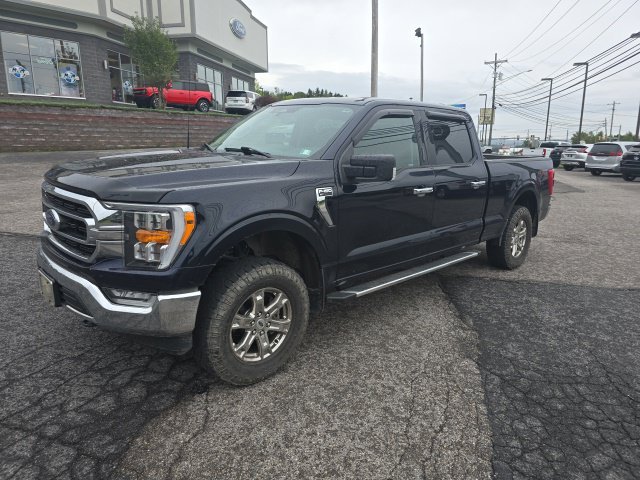 Used 2022 Blue Metallic Ford XLT image 4