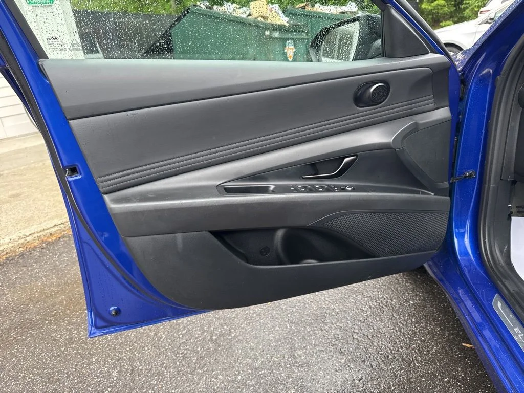 Used 2025 Blue Hyundai SEL Sport image 20