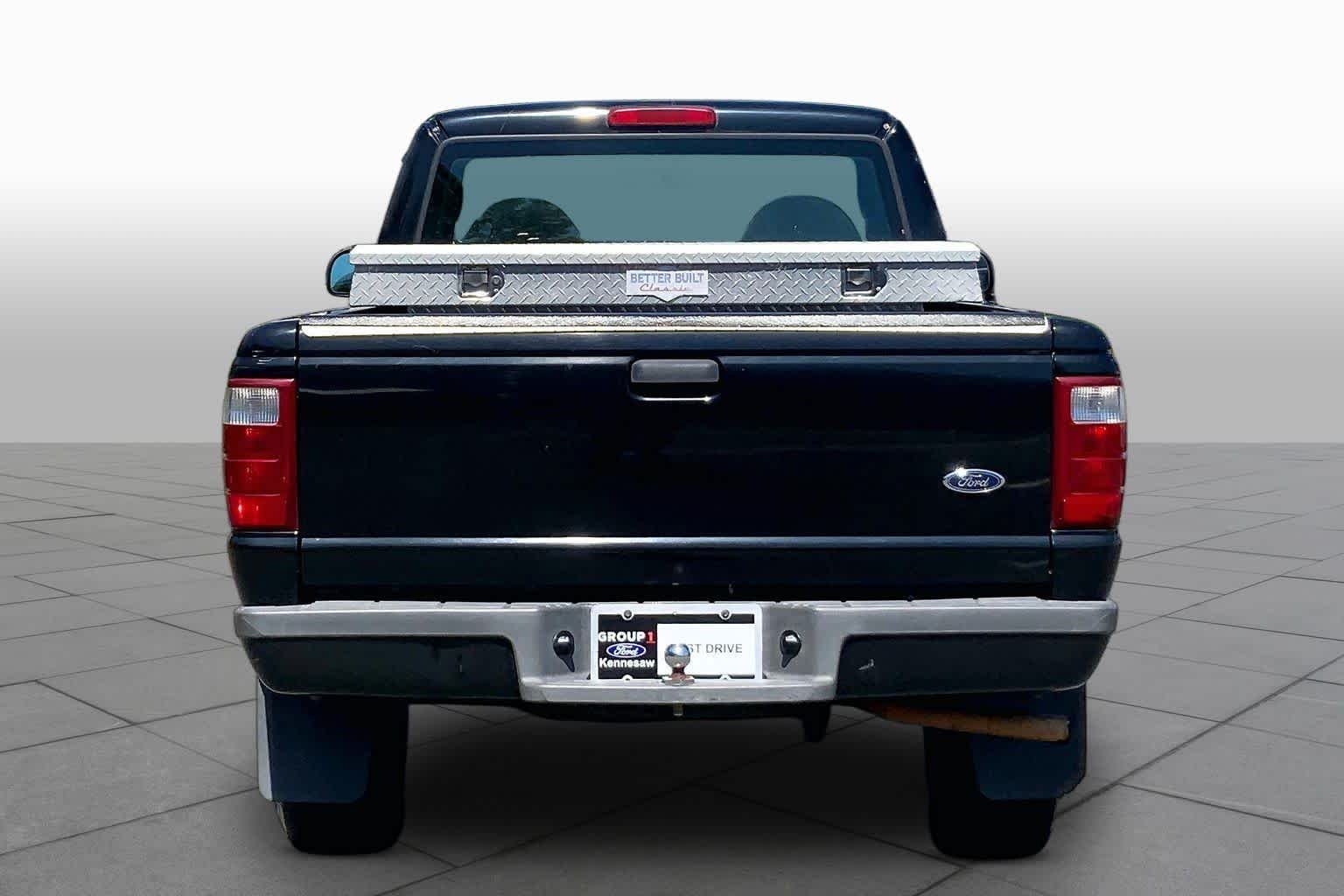 Used 2003 Black Ford Edge image 4