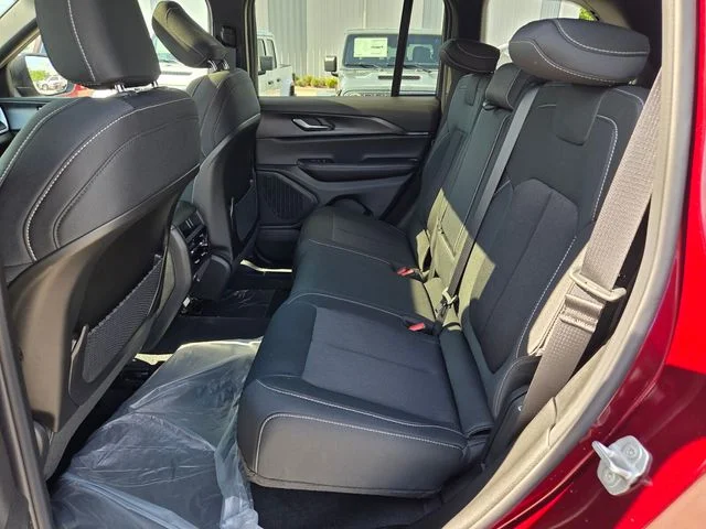 New 2026 Velvet Red Pearl-Coat Exterior Paint Jeep Laredo X image 6