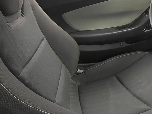Used 2011 Silver Chevrolet 1LS image 37