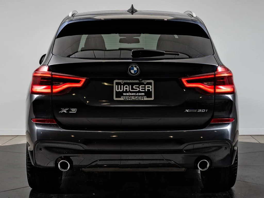 Used 2019 Dark Graphite Metallic BMW xDrive30i image 7
