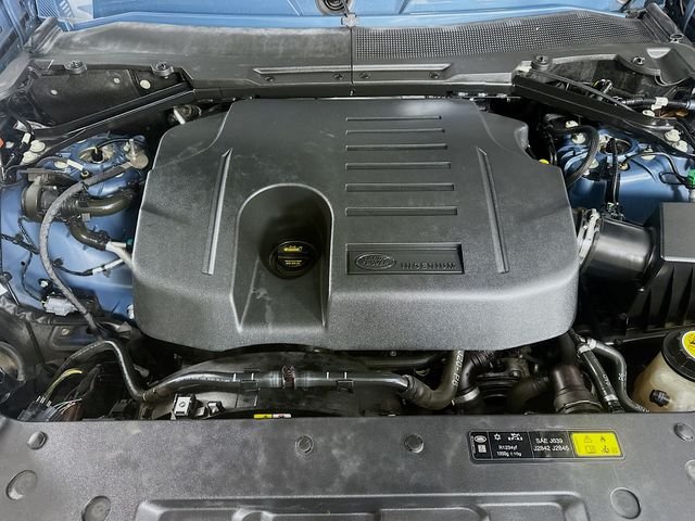 Used 2022  Land Rover X-Dynamic HSE image 32