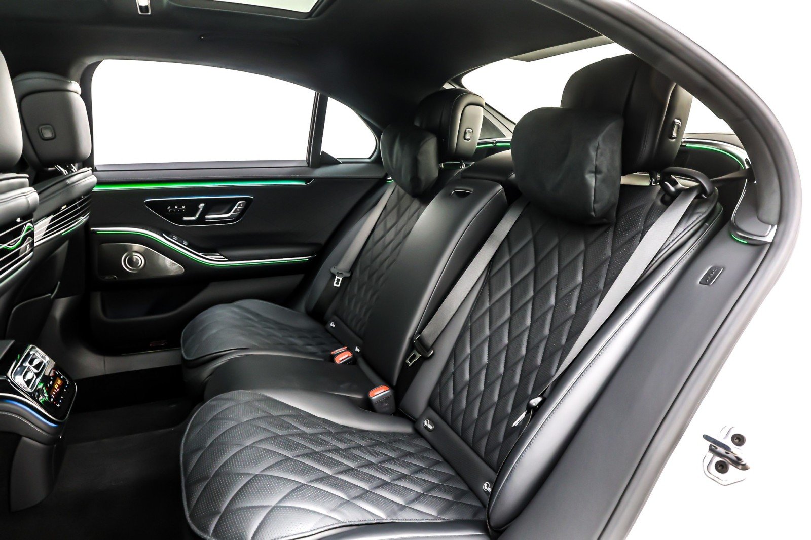 2025 Mercedes-Benz S-Class S 580 - Photo 8