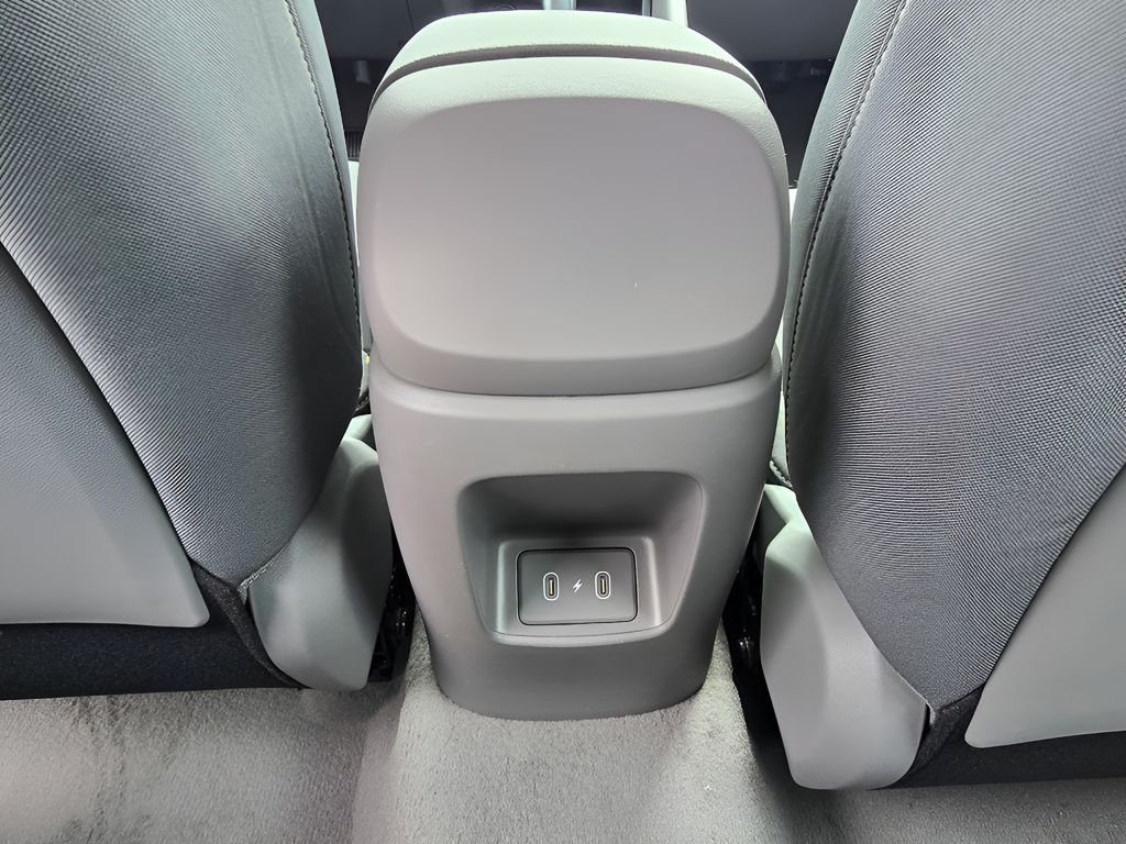 Used 2026 Serenity White Hyundai Blue image 29