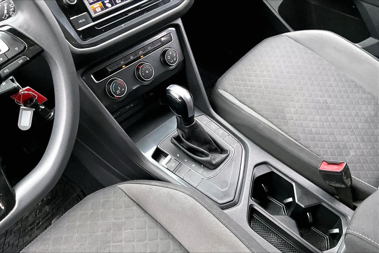 Used 2020 Pure White Volkswagen S image 17