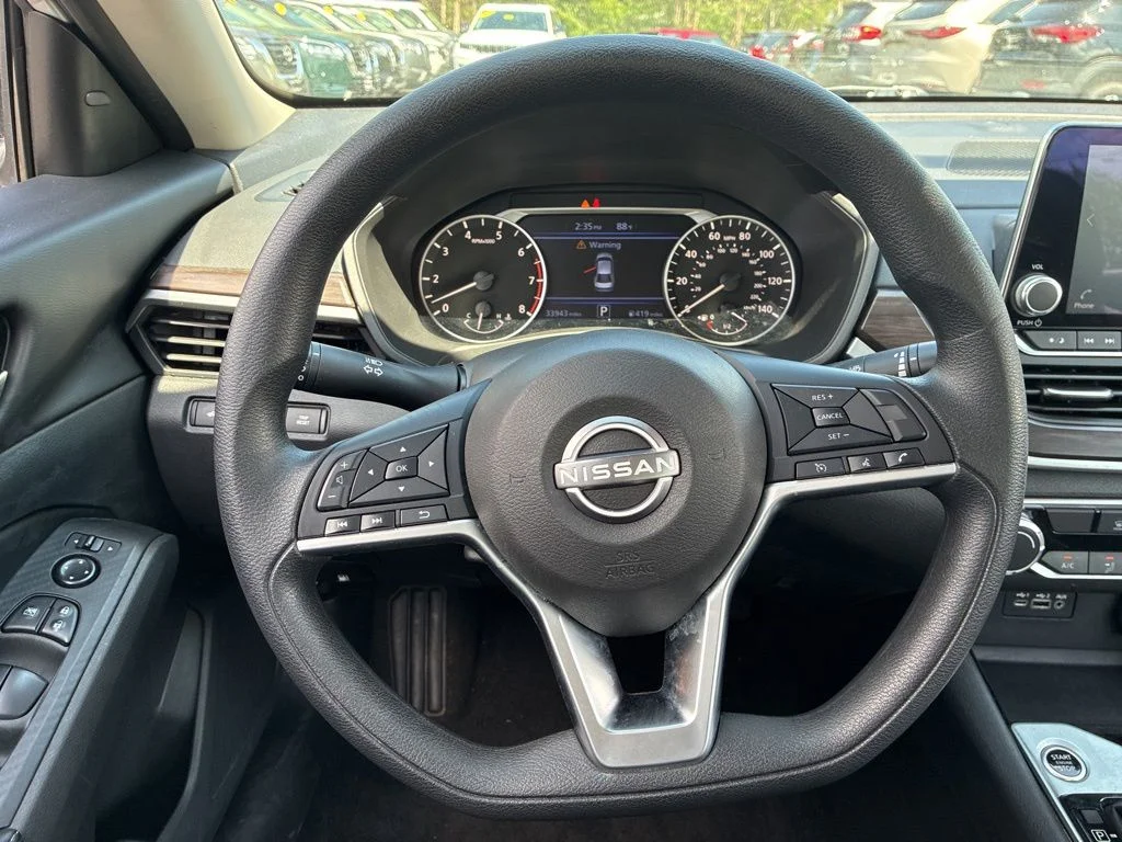Certified Used 2024 Silver Nissan 2.5 SV image 18