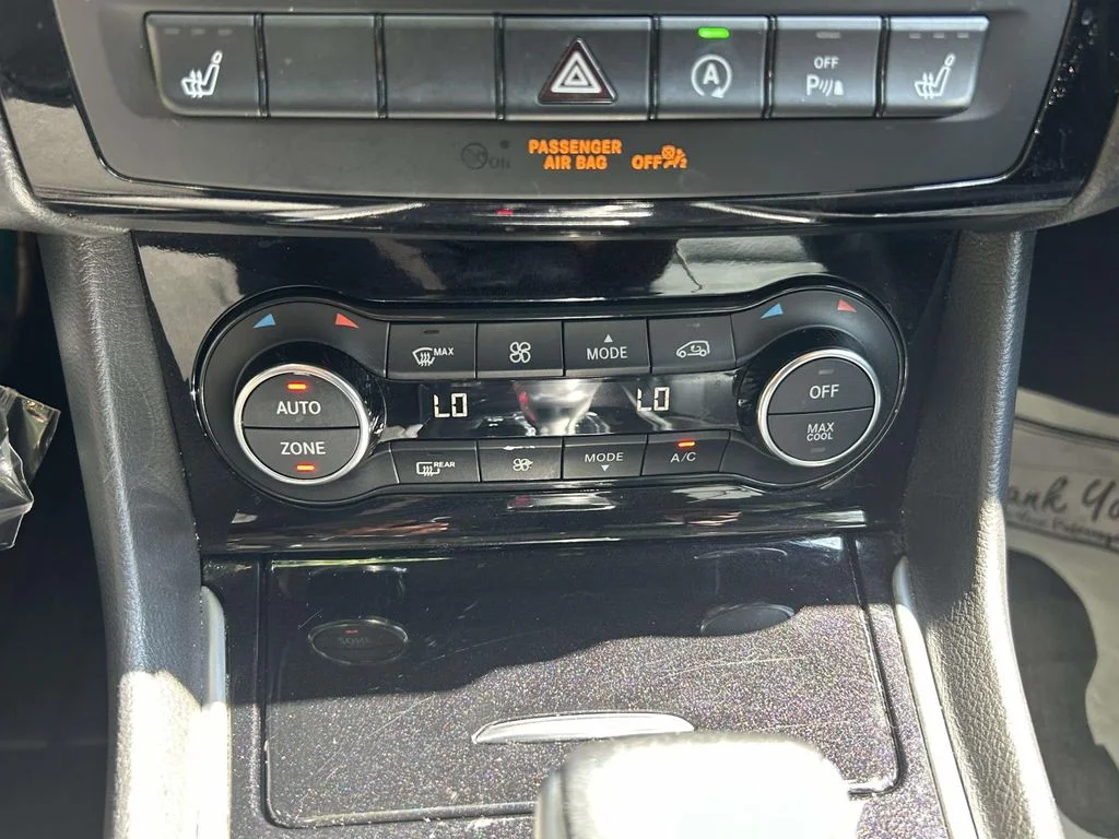 Used 2018 White INFINITI Premium image 17