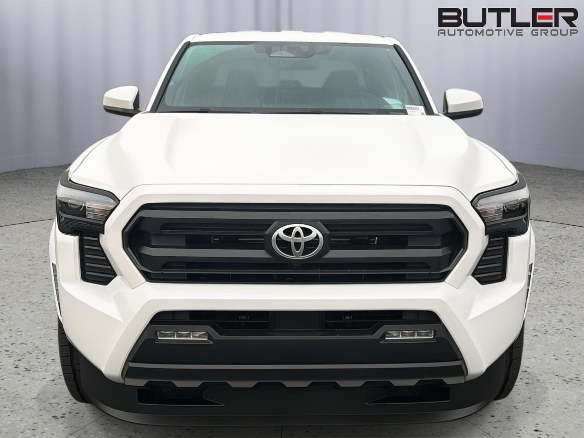 New 2026 Ice Cap Toyota SR5 image 9