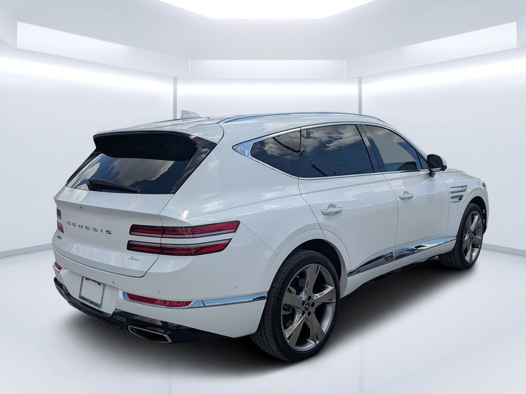 Used 2022 White Genesis 2.5T image 3