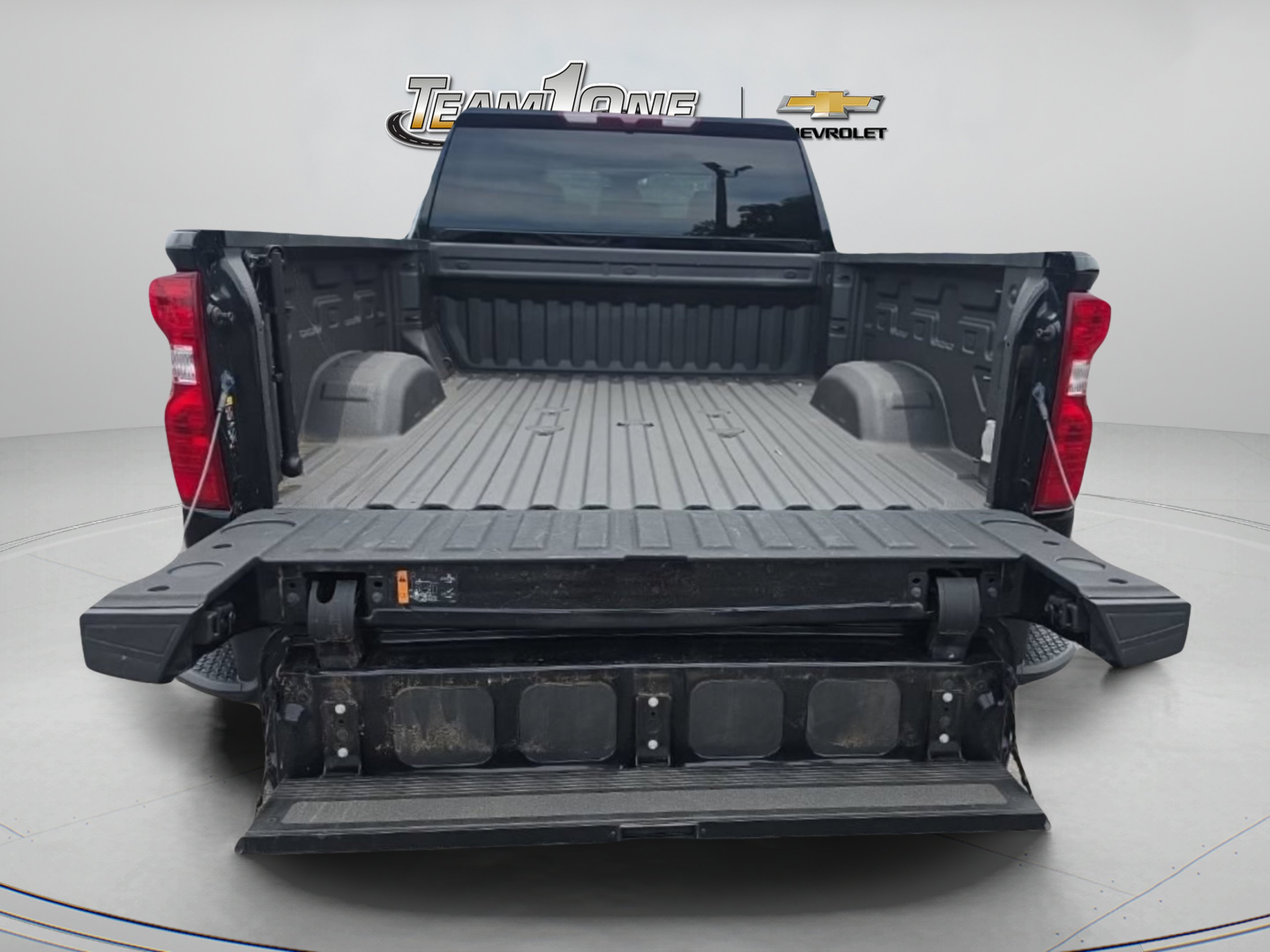 Used 2024 Black Chevrolet Custom image 10