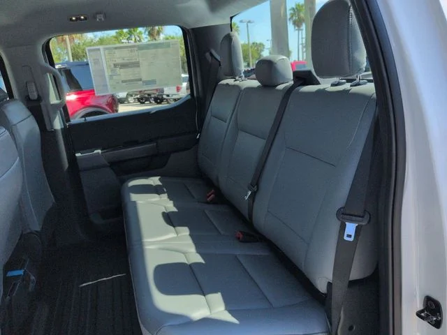 New 2026 Oxford White Ford XL image 14