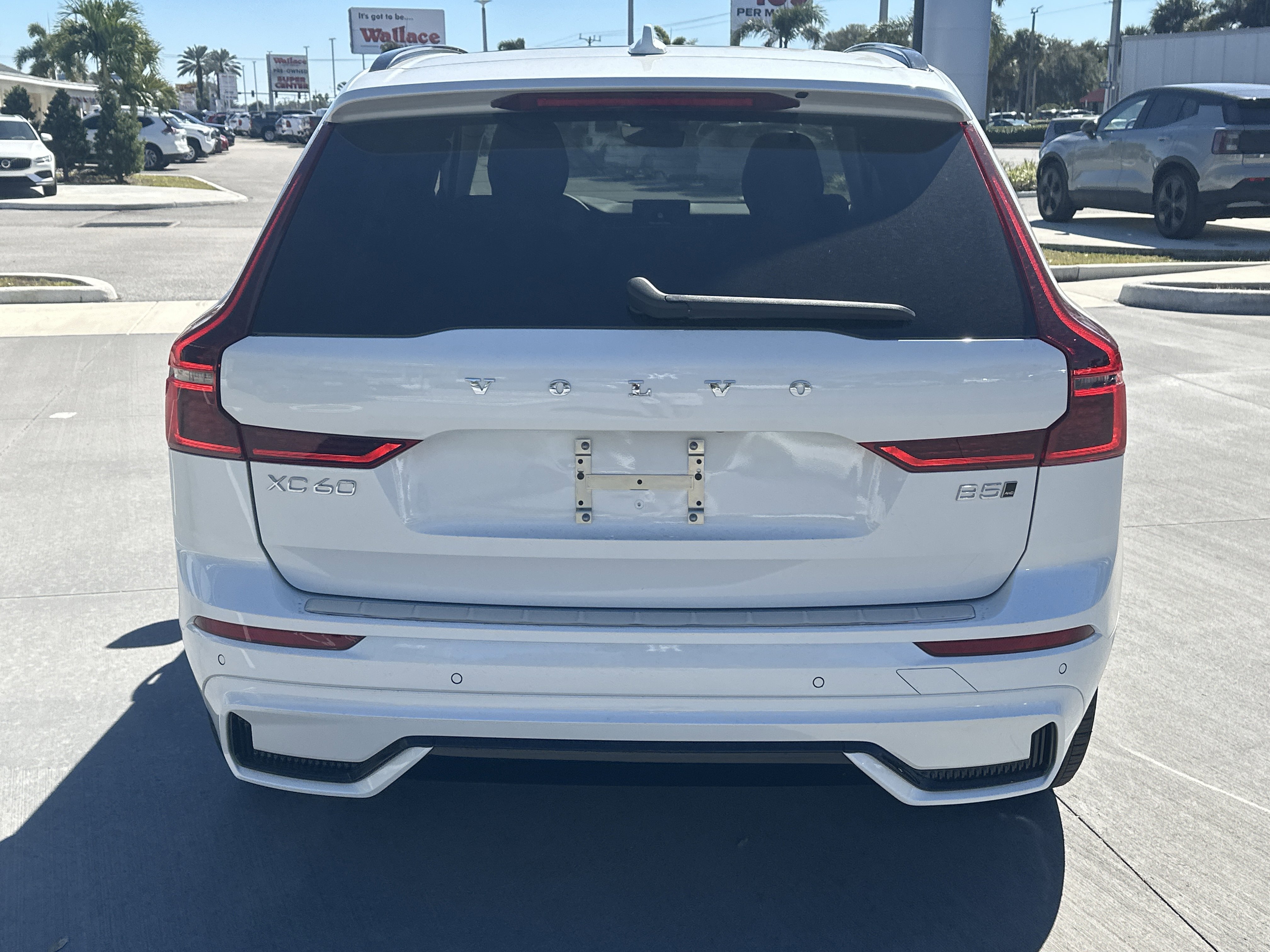 New 2026  Volvo Plus image 7