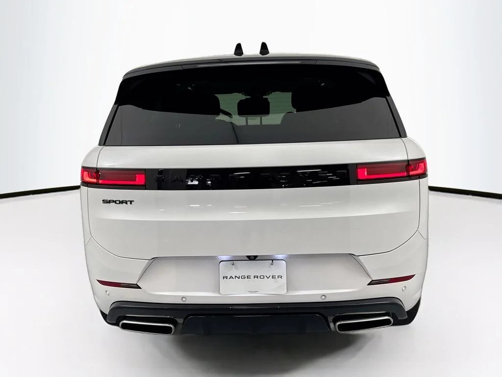 Used 2024 White Land Rover Dynamic SE image 6