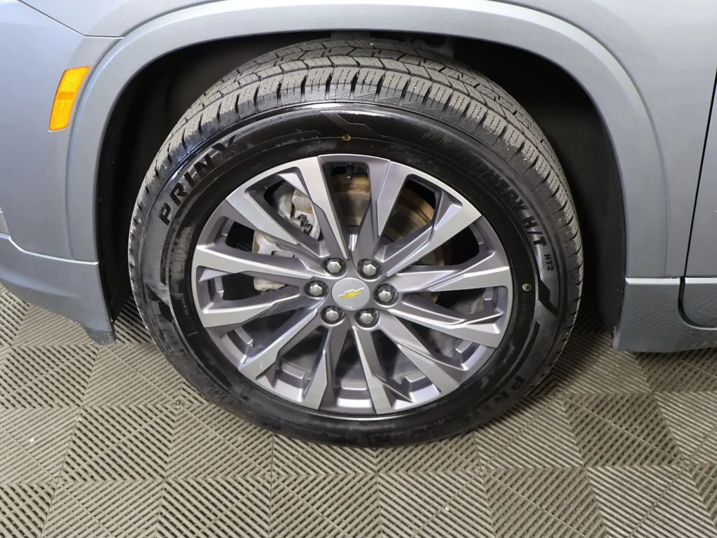Used 2023 Gray Chevrolet Premier image 25