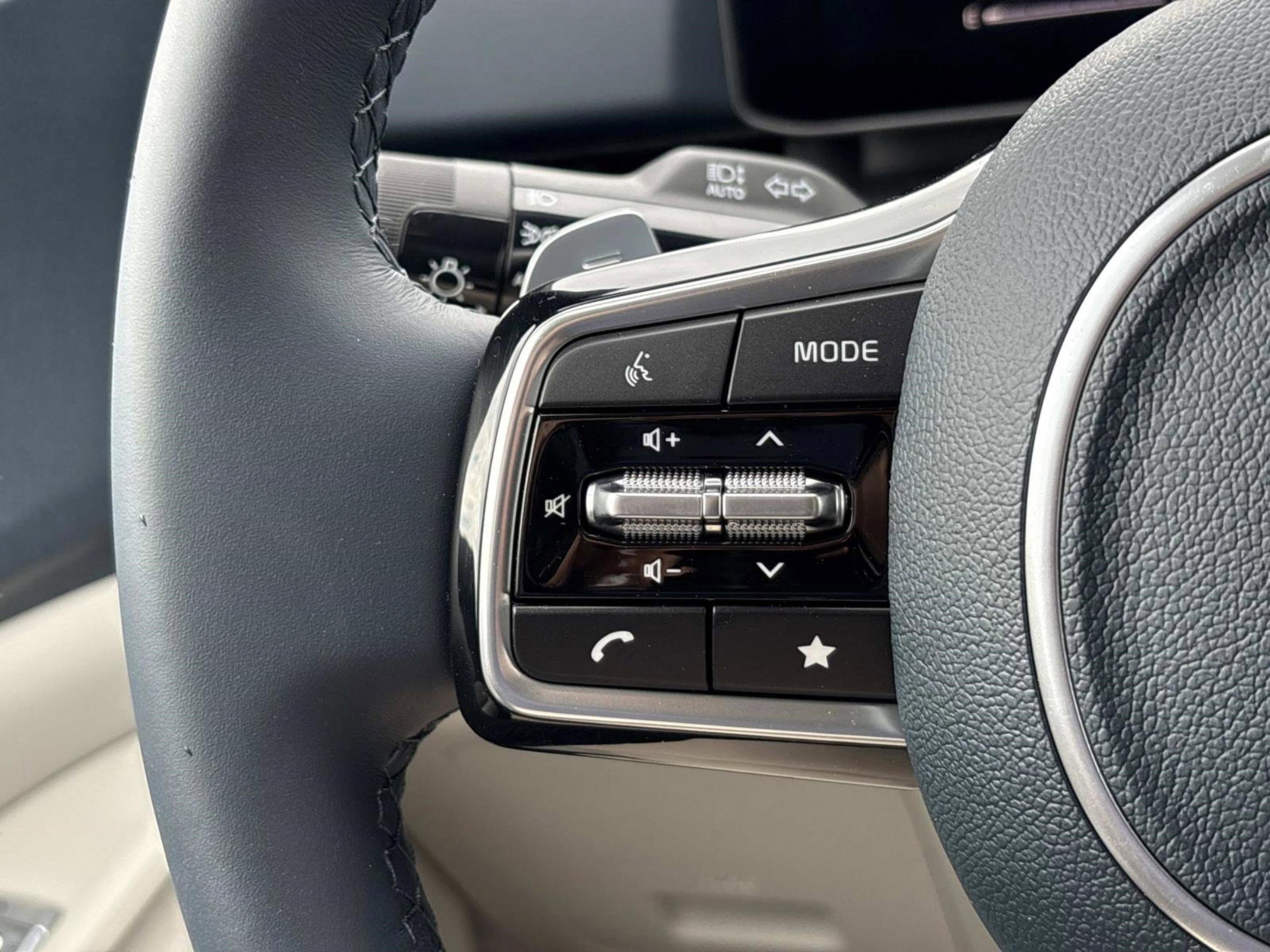 New 2026 Ivory Silver Kia EX image 22