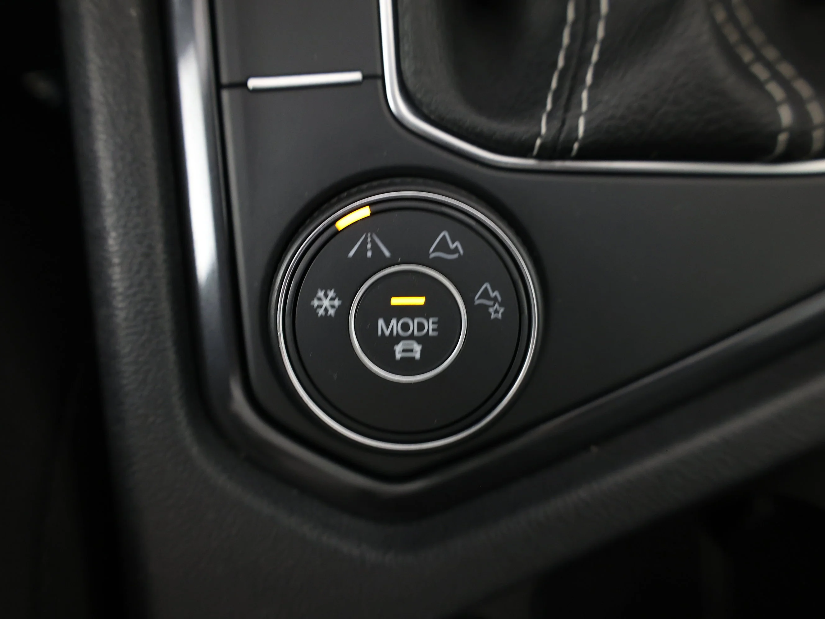 2024 Volkswagen Tiguan SE - Photo 19