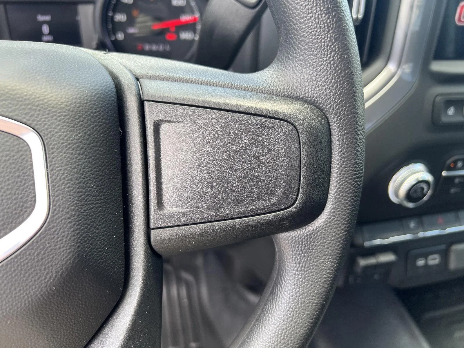 2025 GMC Sierra 3500HD Pro - Photo 21