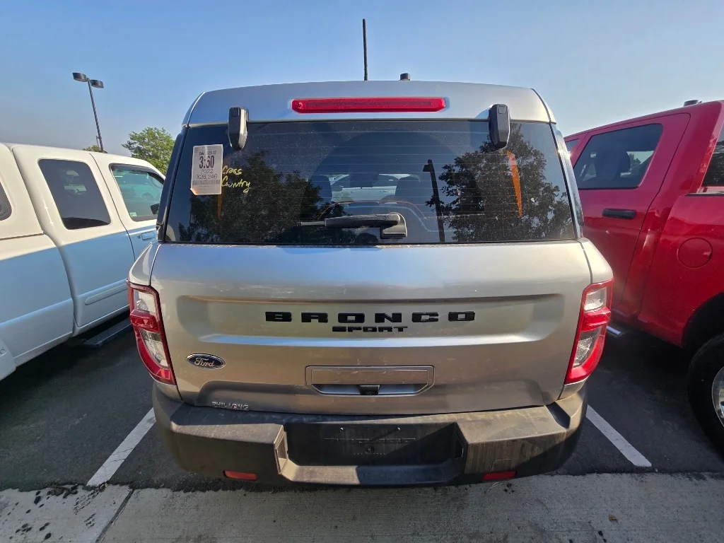 Used 2022 Iconic Silver Metallic Ford Base image 3