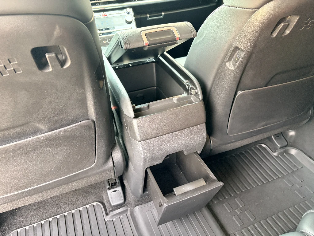 Used 2025 Rockwood Green Hyundai SEL image 27