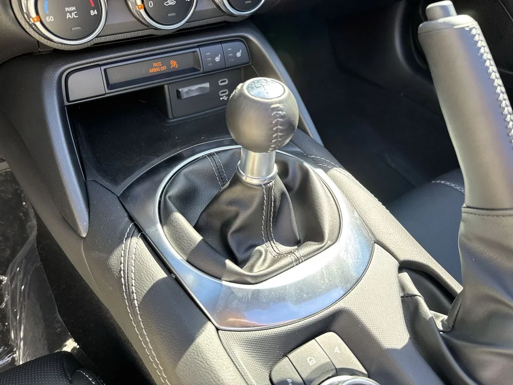 2025 Mazda MX-5 Miata Grand Touring - Photo 52