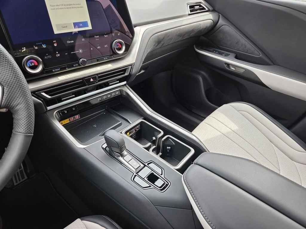 2026 Lexus TX 500h F-Sport Premium - Photo 36