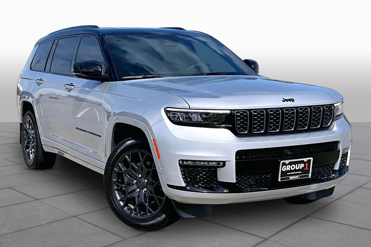 Used 2025 Silver Zynith Jeep Summit Reserve image 3