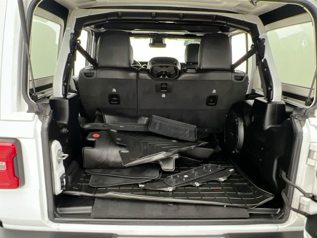 Used 2022 White Jeep Rubicon 392 4x4 image 38