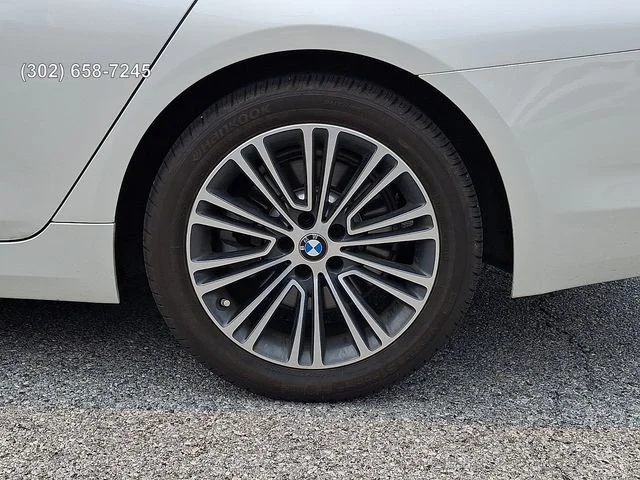 Used 2019 Mineral White Metallic BMW 530i xDrive image 8