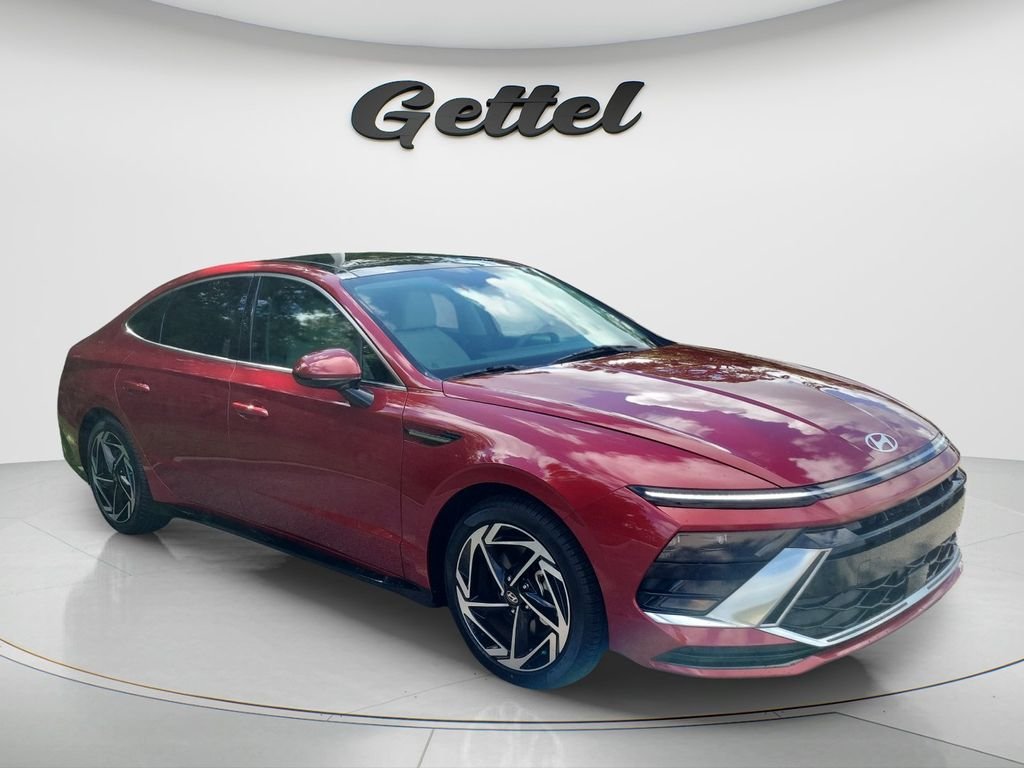 Used 2024 Red Hyundai SEL image 3