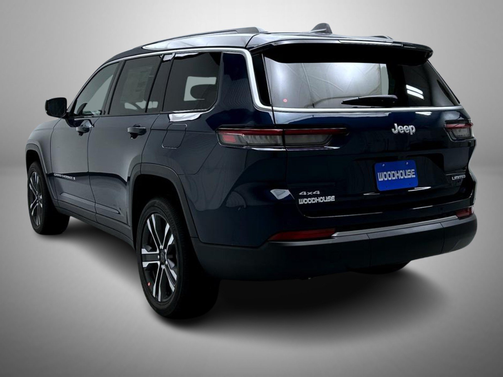 New 2027 Fathom Blue Pearl-Coat Paint Jeep Limited image 7