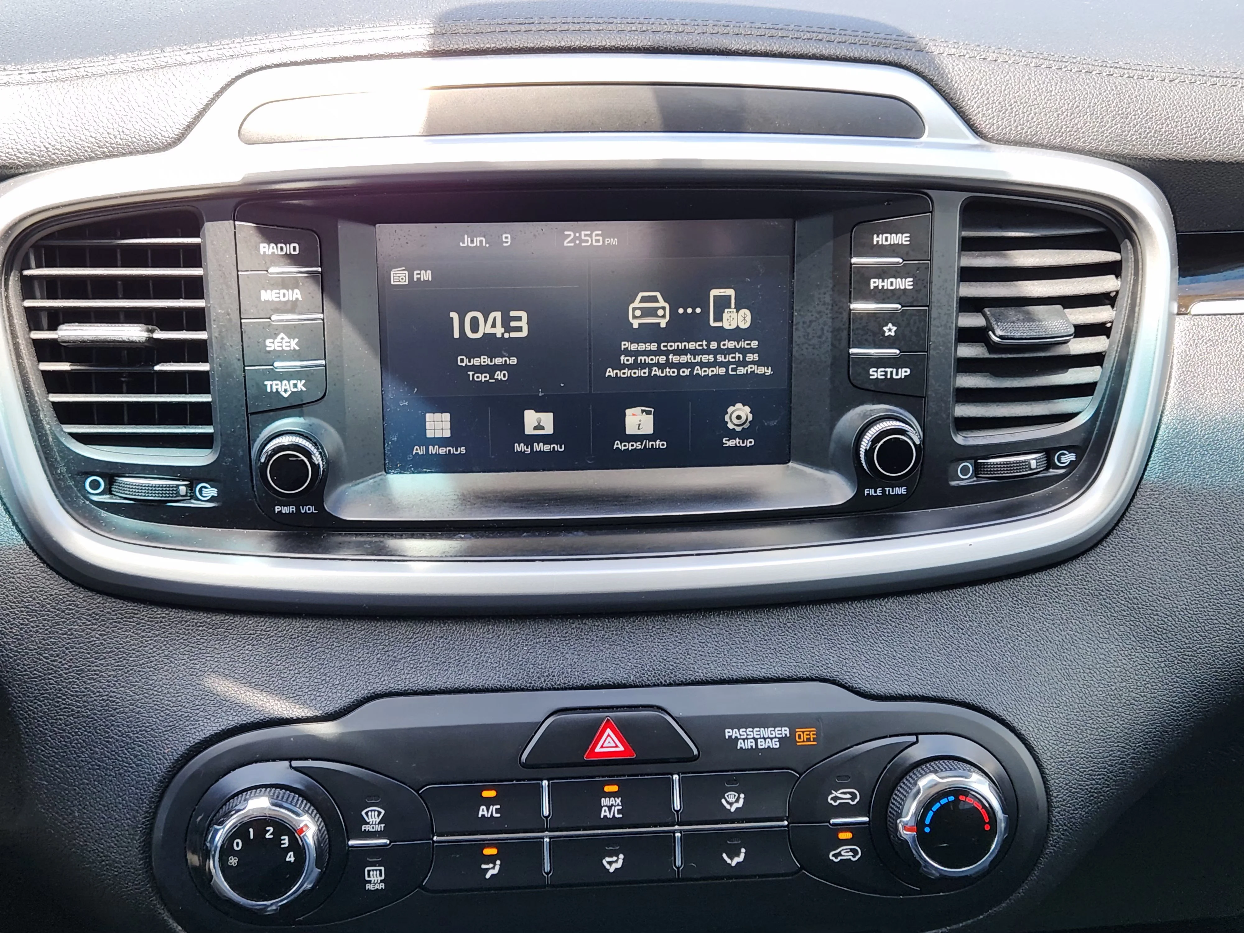 Used 2020 Everlasting Silver Kia L image 16