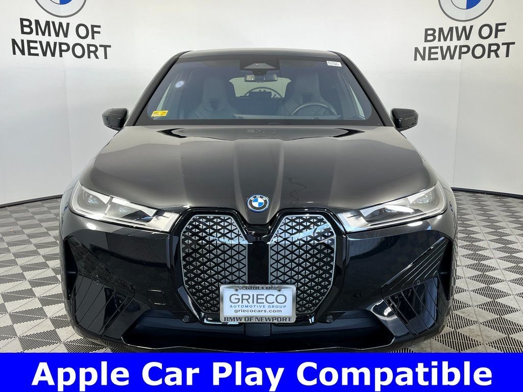 Used 2025 Black BMW xDrive50 image 5